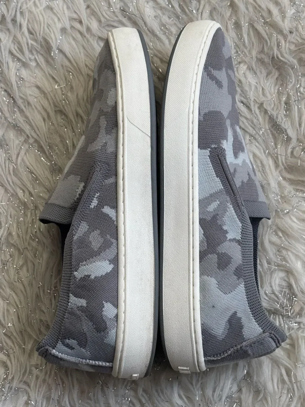 L.L. Bean Gray Women’s Camo‎ Knit Slip-On Sneakers Size 6 Medium